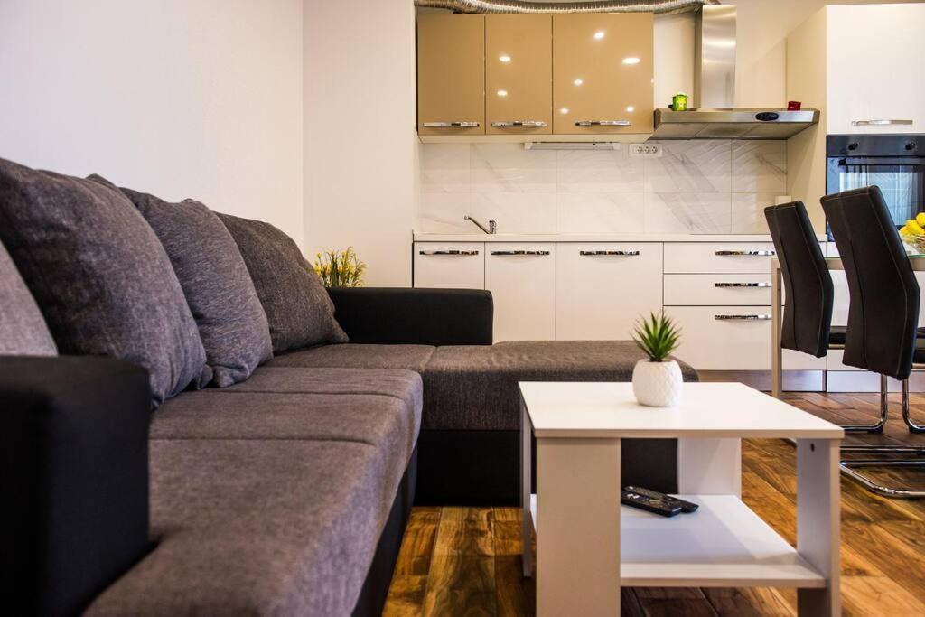 Apartment Faith Σπλιτ Εξωτερικό φωτογραφία